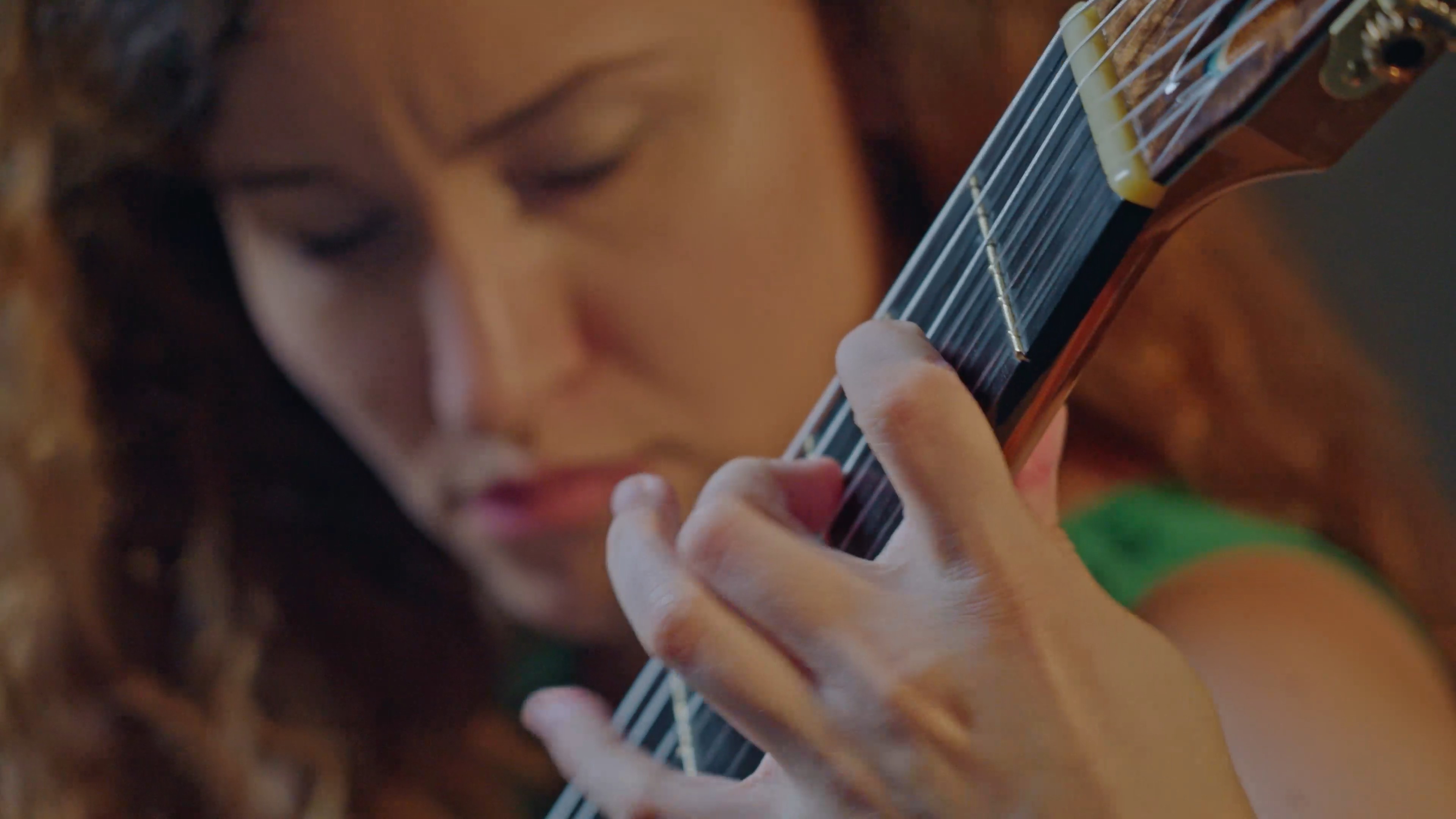 Ana Maria Iordache: Classical Guitarist