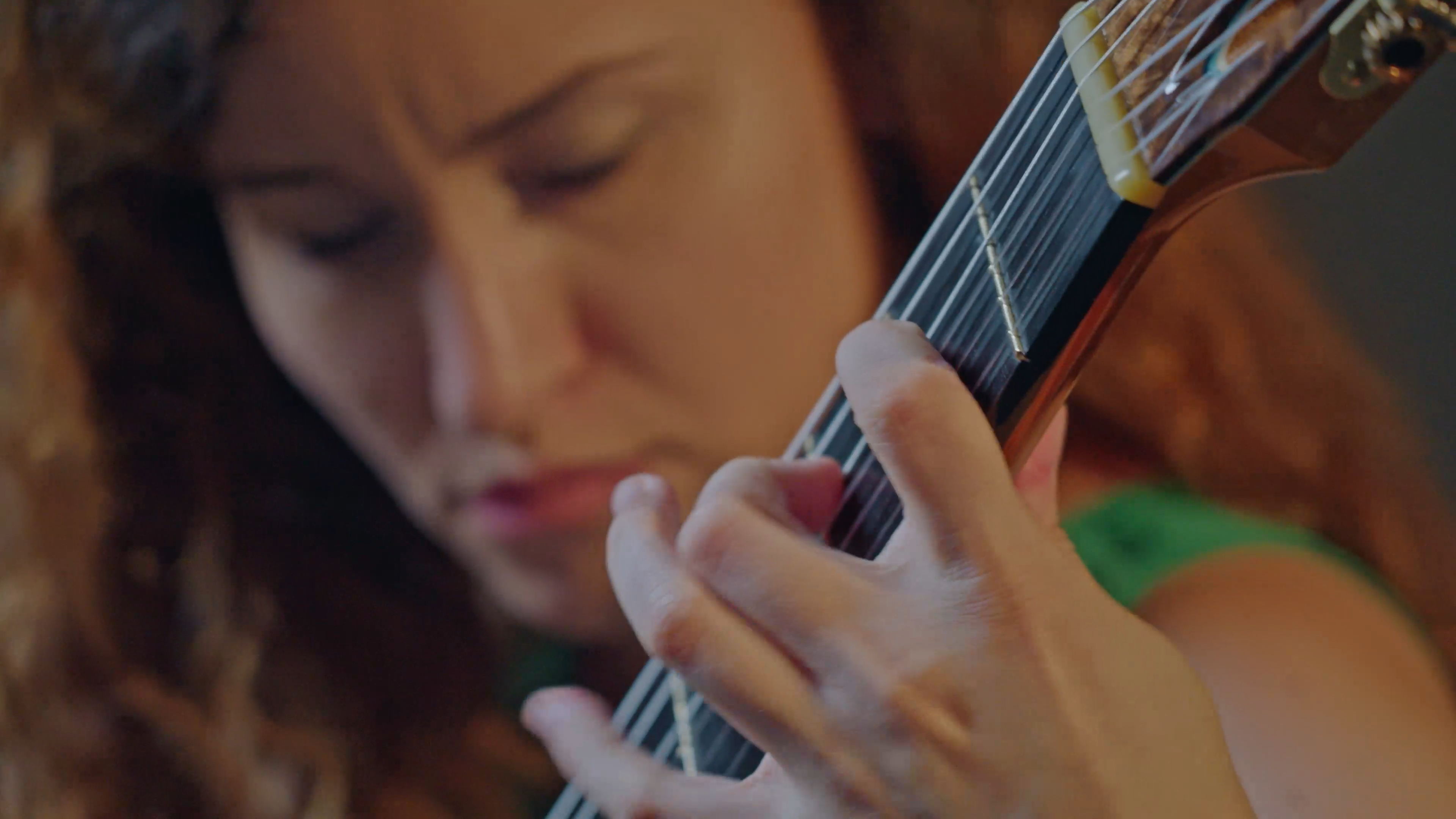 Ana Maria Iordache: Classical Guitarist